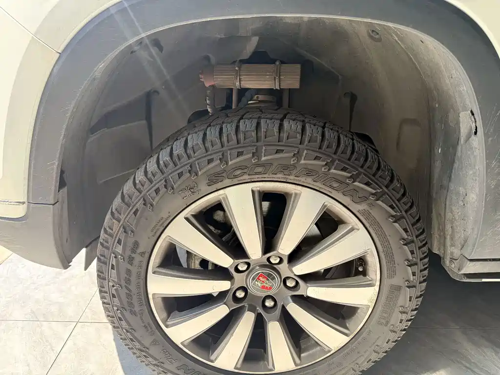 Roewe RX8 — миниатюра 5