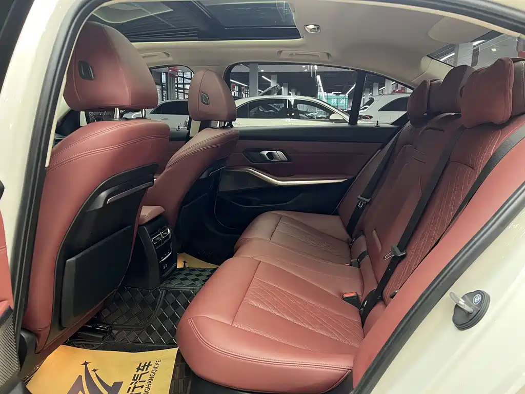BMW 3 Series — миниатюра 12