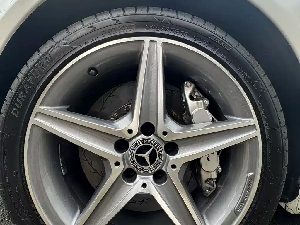 Mercedes-Benz C-Class — миниатюра 21