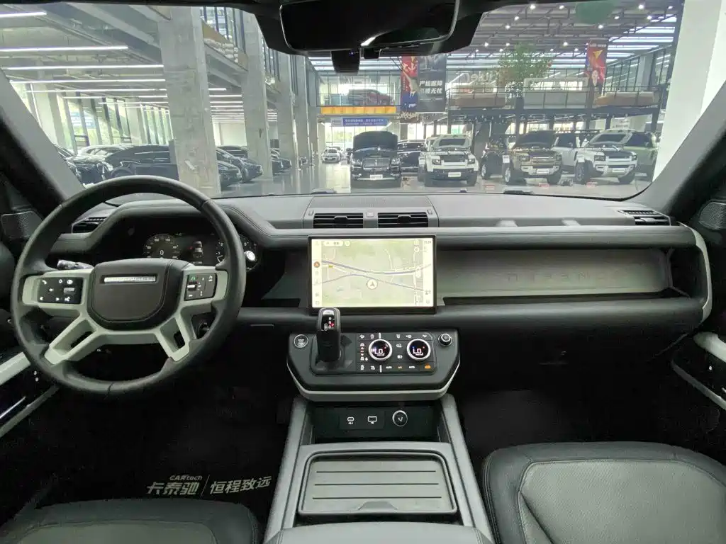 Land Rover Defender — миниатюра 9