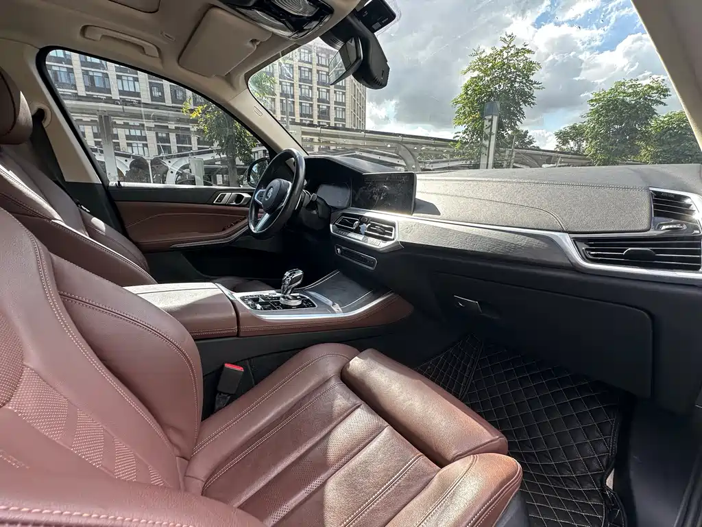 BMW X5 New Energy (Import) — миниатюра 11