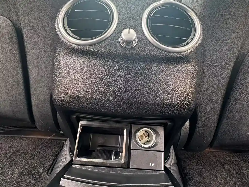 Mercedes-Benz C-Class — миниатюра 20