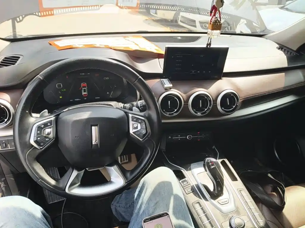 Wey Wey VV6 — миниатюра 10