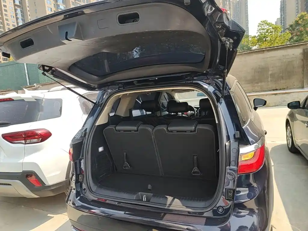 BYD MAX — миниатюра 19