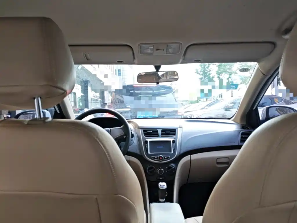 Hyundai Verna — миниатюра 18