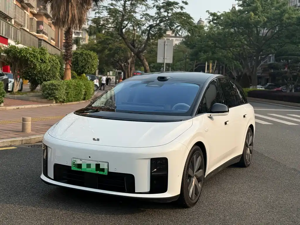 Li Auto 理想i8 2025
