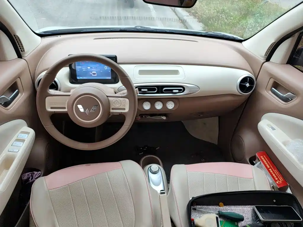 Wuling MINIEV — миниатюра 5