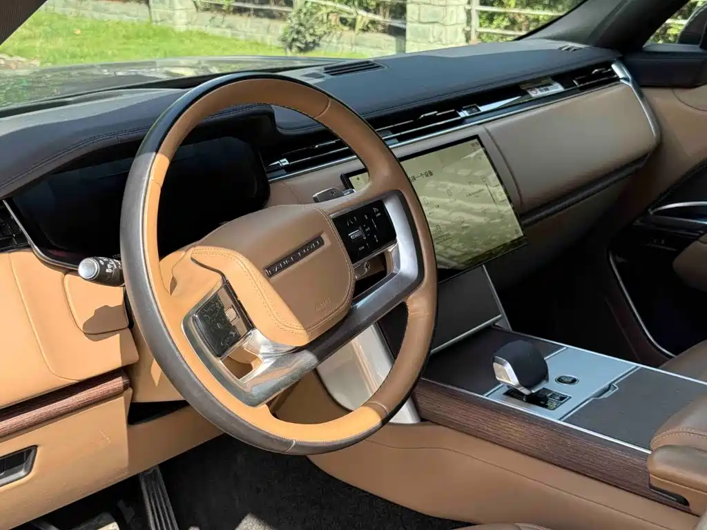Land Rover Range Rover — миниатюра 6