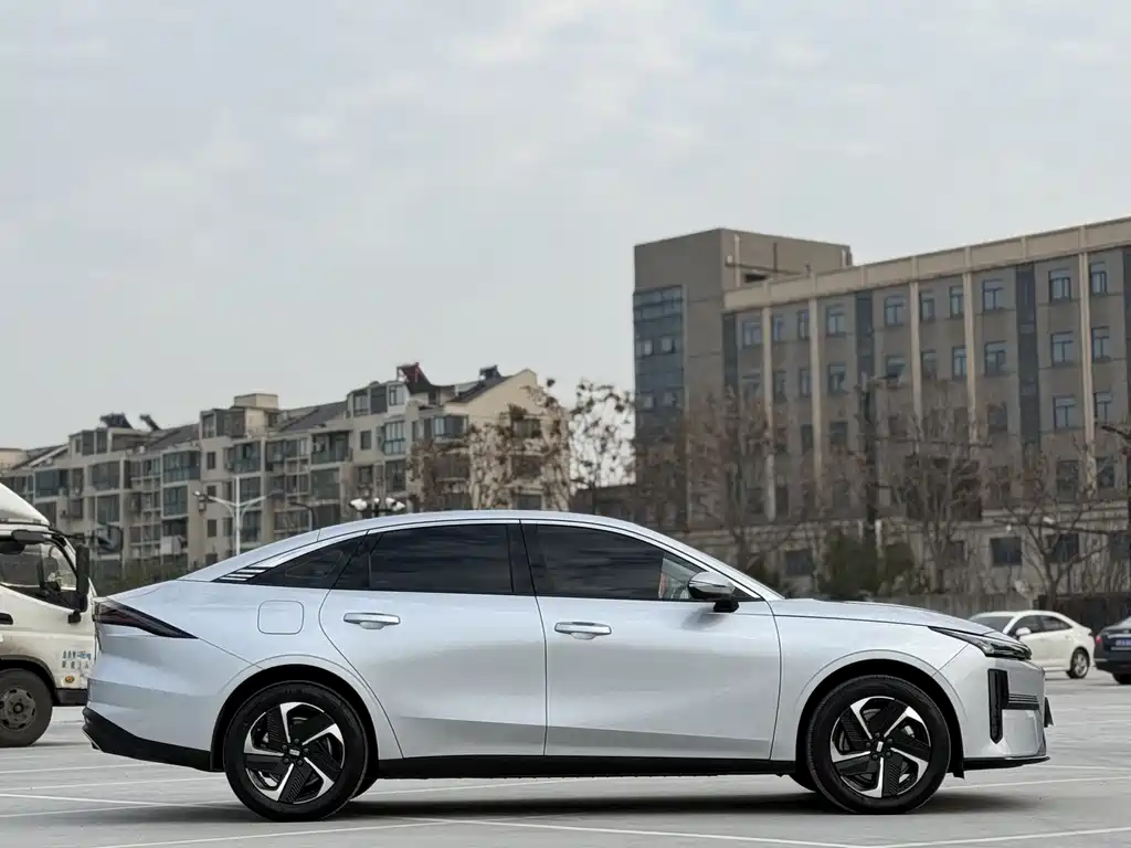 GEELY GALAXY GALAXY L6