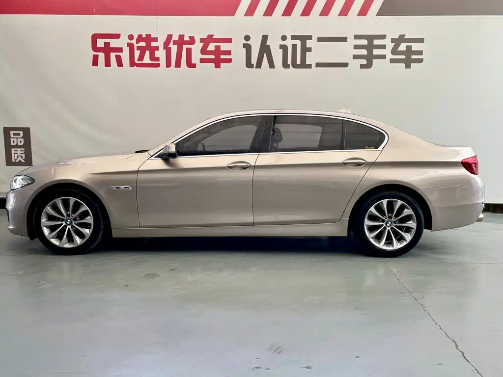 BMW 5 Series — миниатюра 3