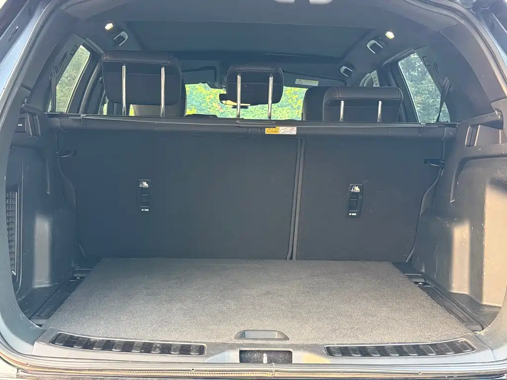 LAND ROVER DISCOVER SPORTS