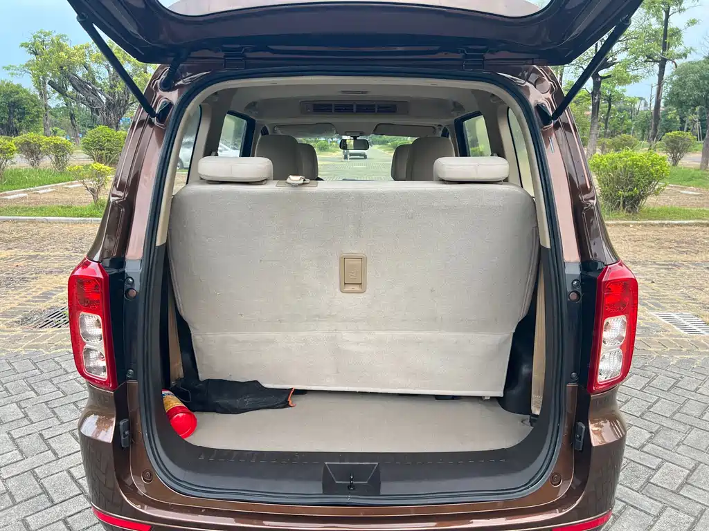 Wuling Hongguang — миниатюра 19