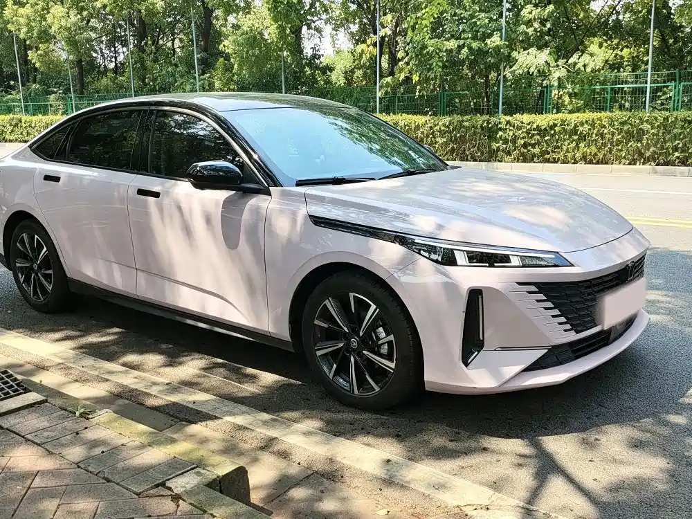 Changan Yida — миниатюра 3
