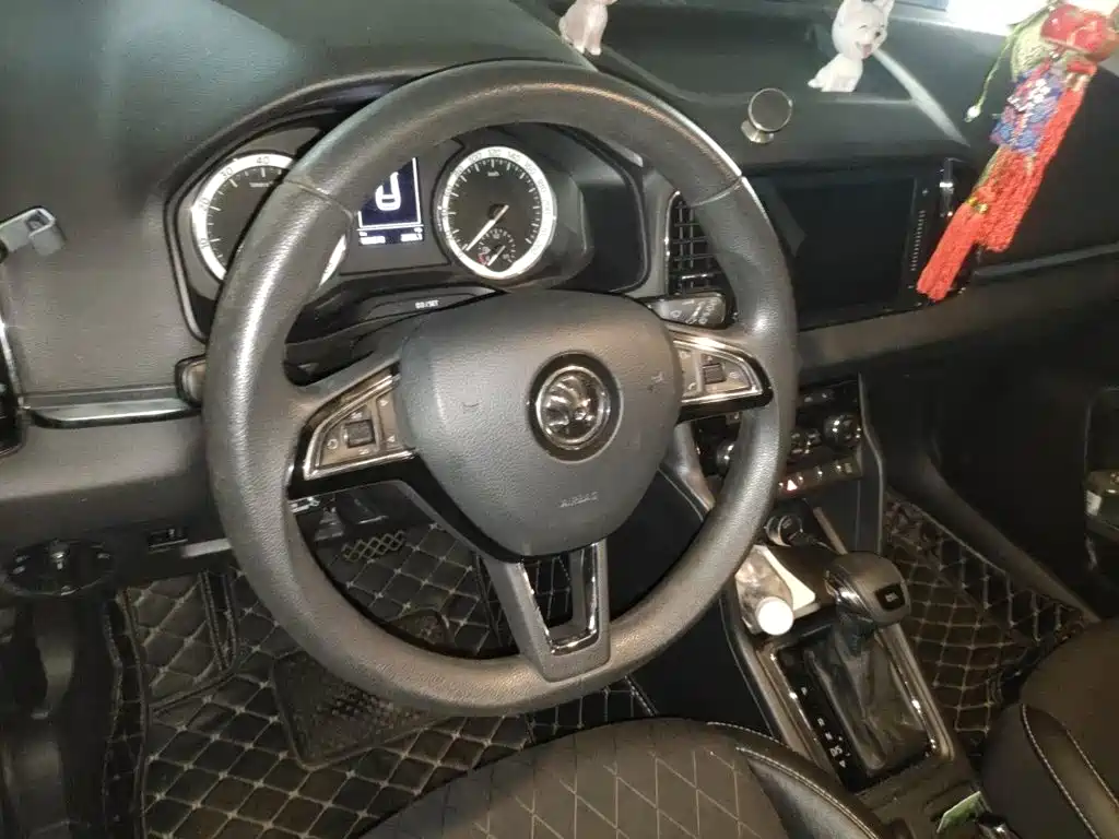 Skoda Karoq — миниатюра 6
