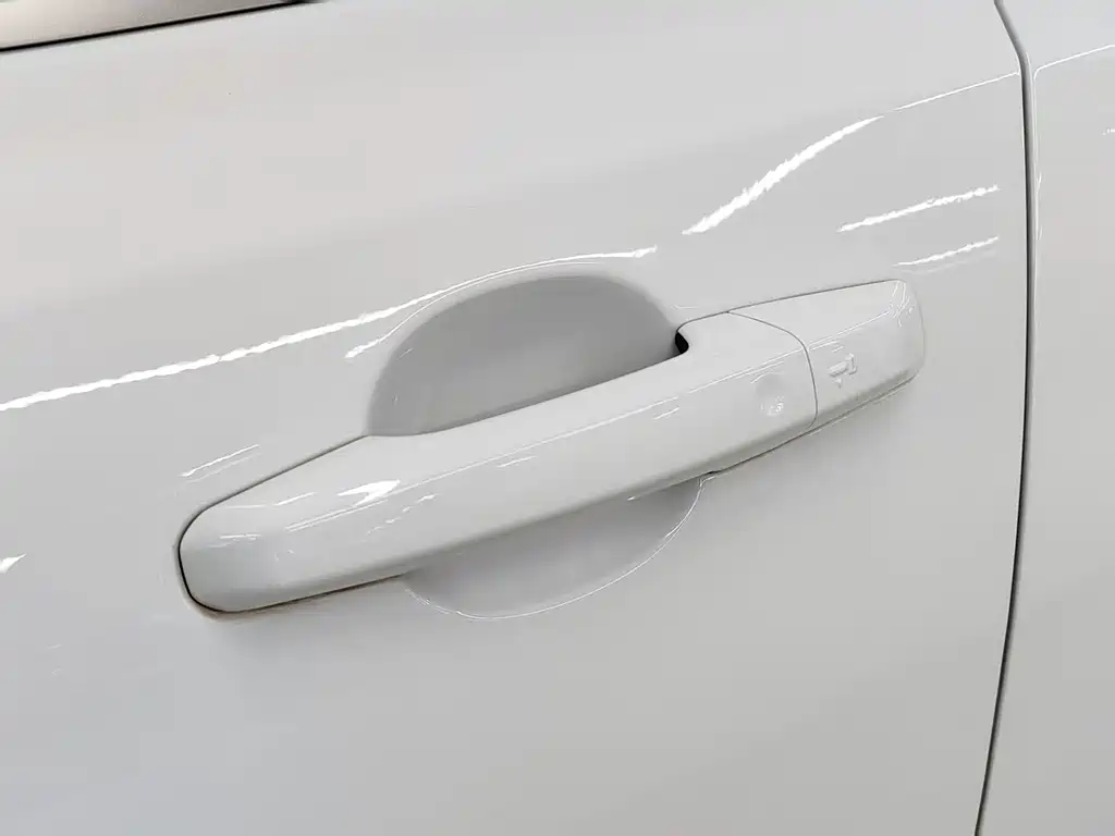 Jaguar XFL 2024 2.0T P300 Flagship Sport