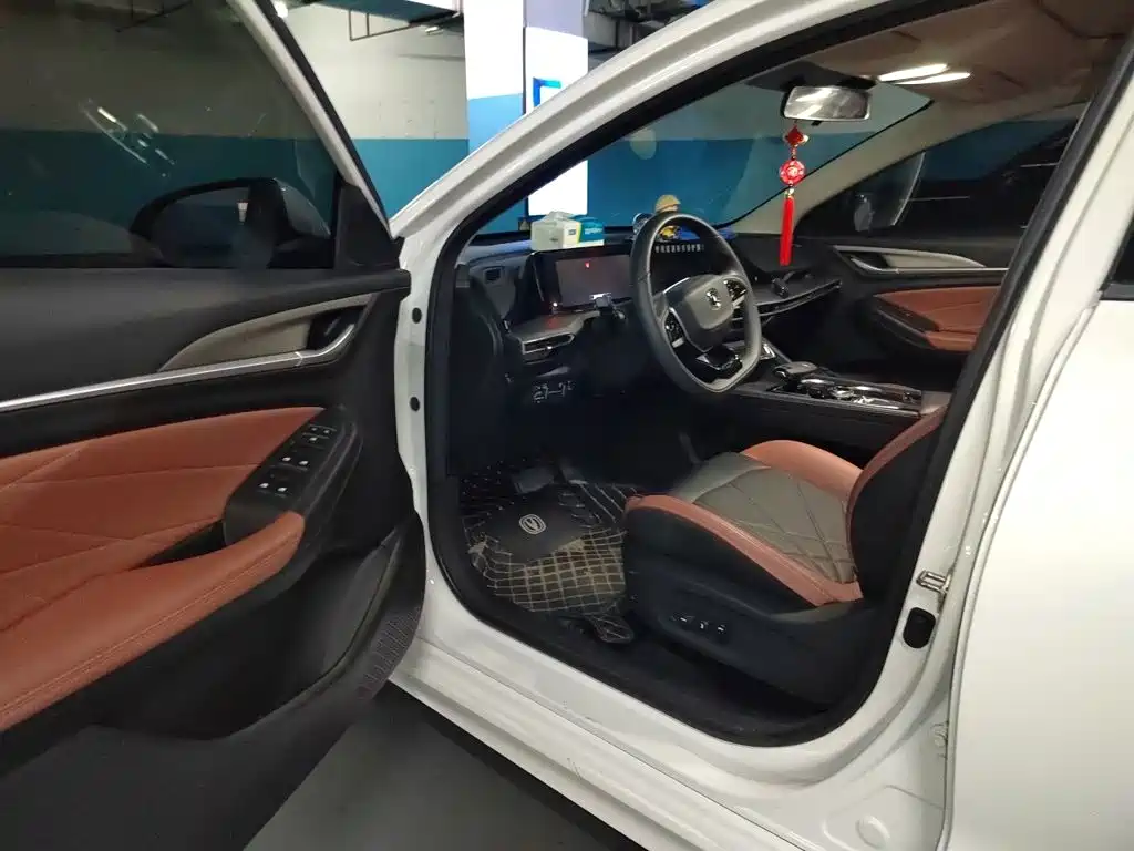 Changan Eado — миниатюра 17