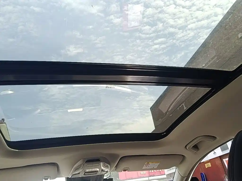 Geely Binyue — миниатюра 18
