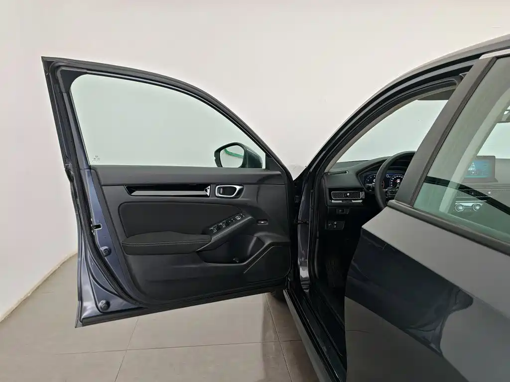 Honda Civic 2022 240TURBO CVT