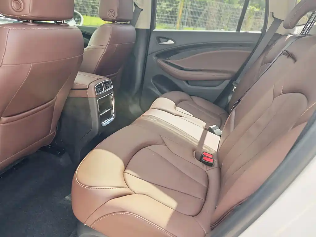 Buick Envision Plus — миниатюра 15