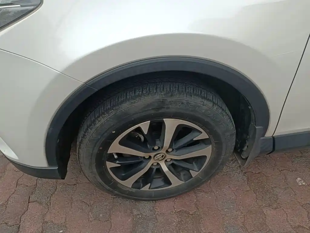 Toyota RAV4 — миниатюра 23