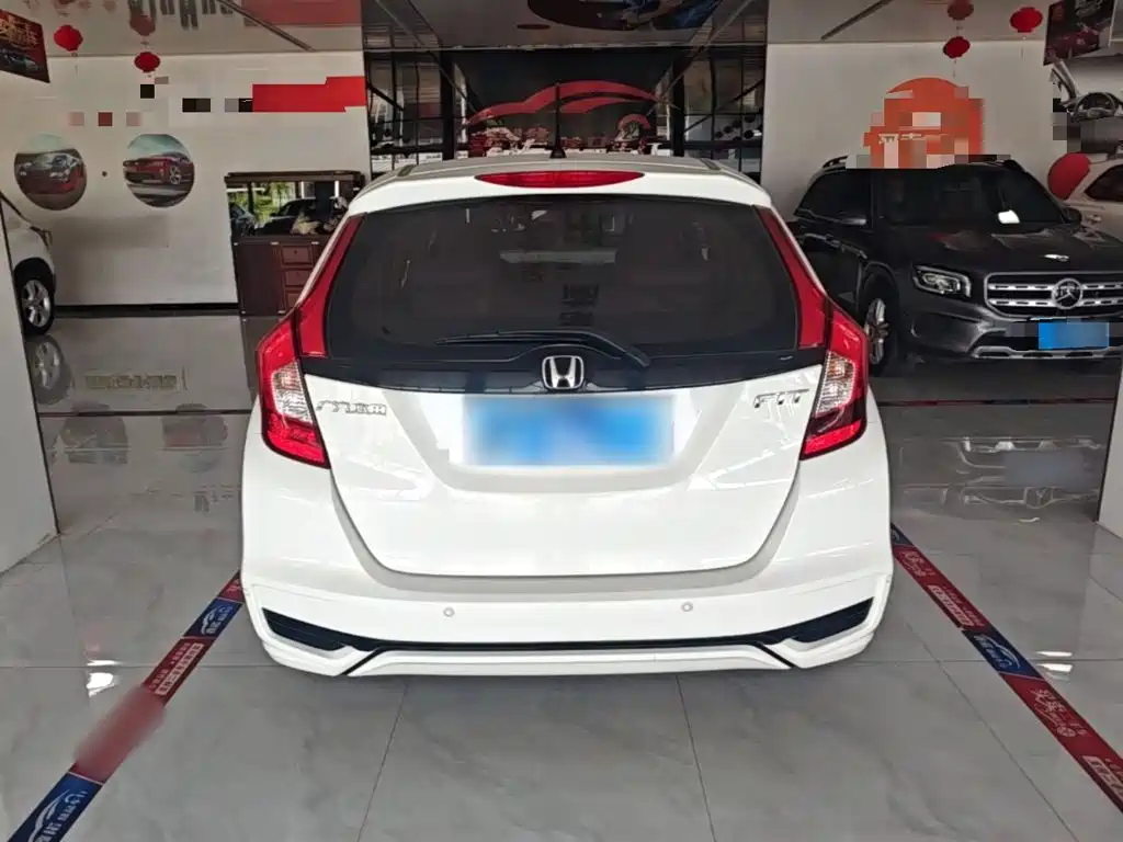 Honda Fit — миниатюра 6