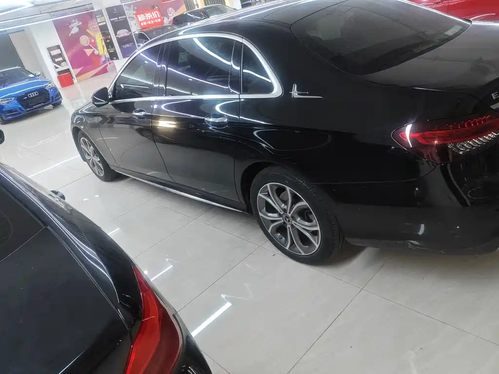 Mercedes-Benz E-Class — миниатюра 4