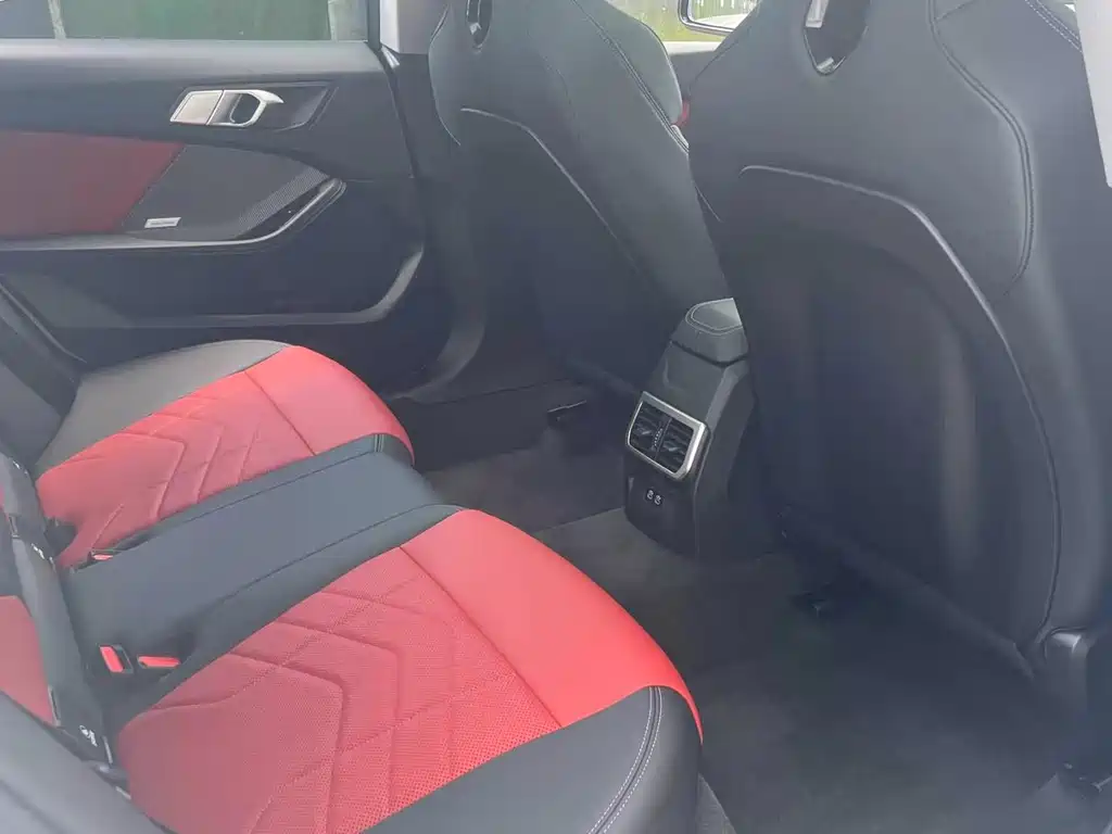 BMW 2 Series - фото 11