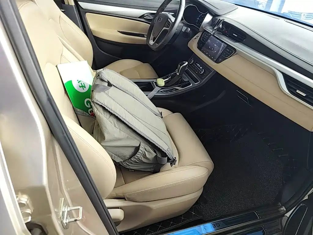 Geely Emgrand — миниатюра 25