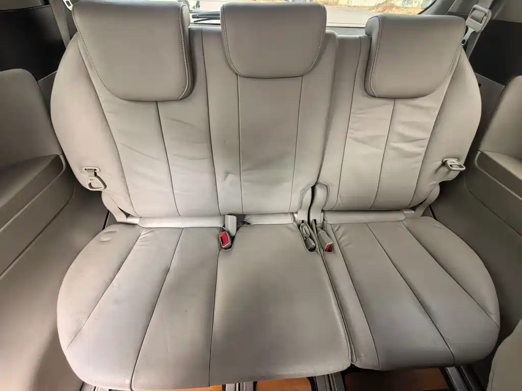 Toyota Previa — миниатюра 16