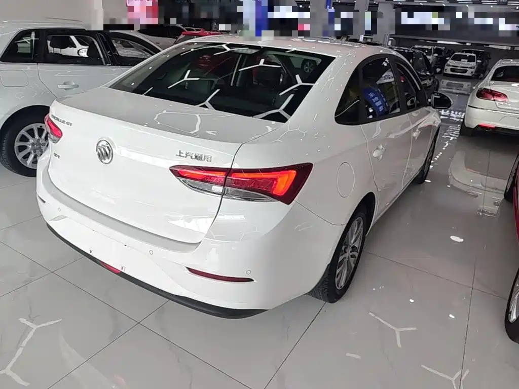 Buick Excelle — миниатюра 7