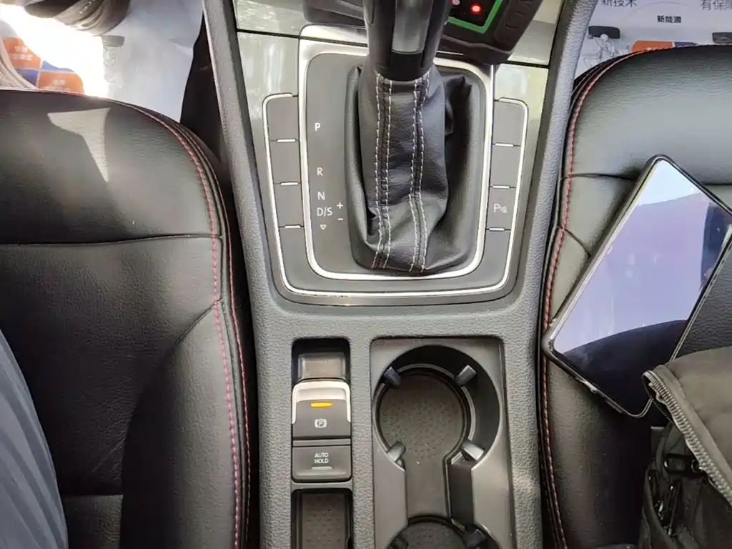 Volkswagen Golf — миниатюра 14