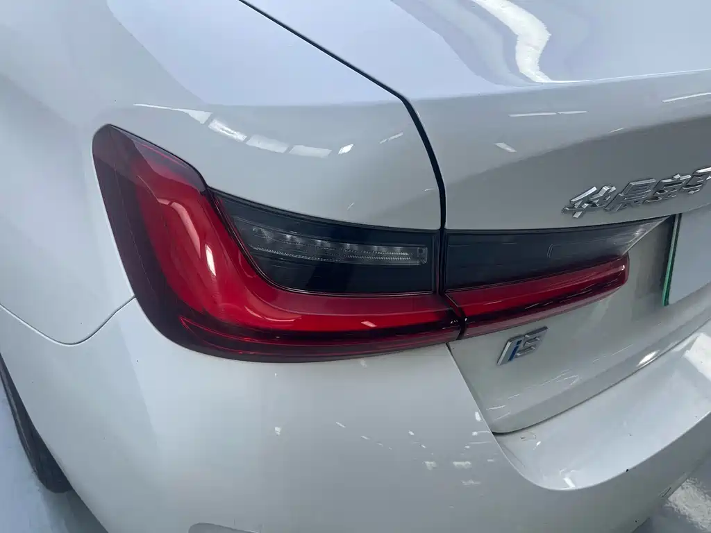 BMW i3 — миниатюра 10