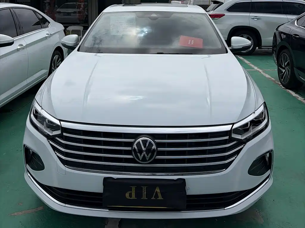 Volkswagen Lavida — миниатюра 2