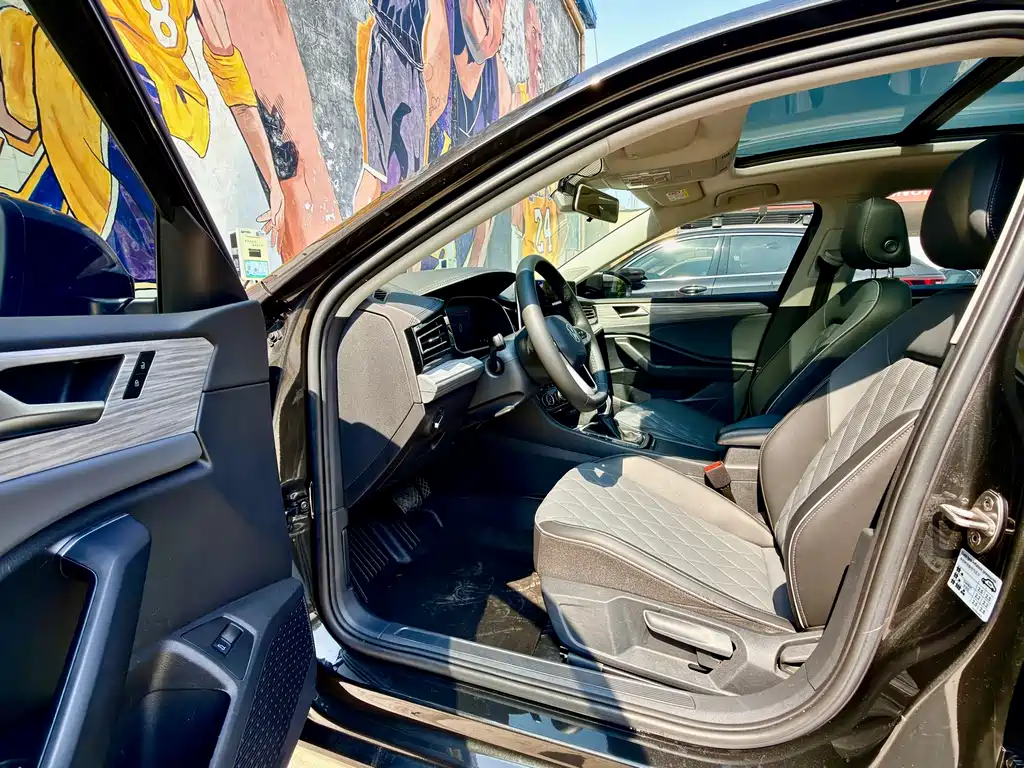 Volkswagen Sagitar — миниатюра 9