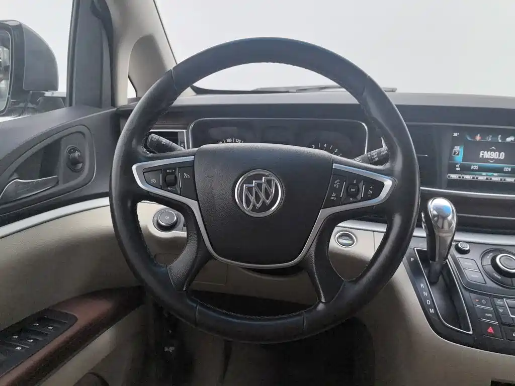 Buick GL8 — миниатюра 11