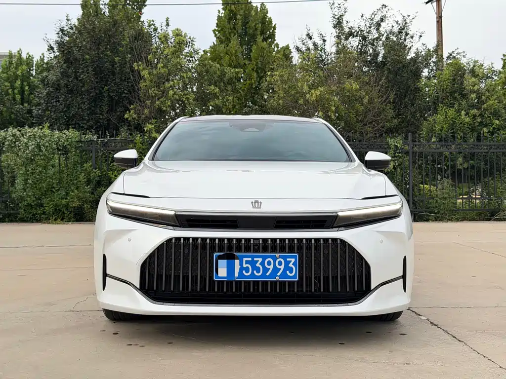 Toyota Crown (Import) — миниатюра 2