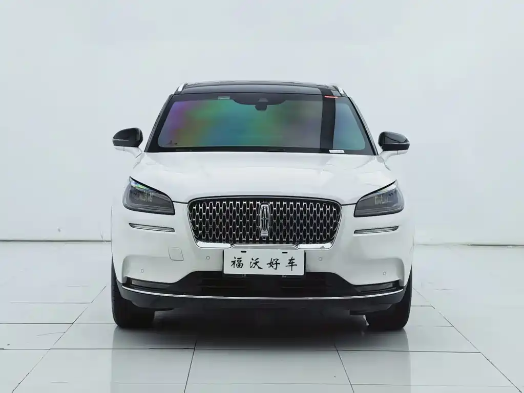 Lincoln Corsair — миниатюра 2