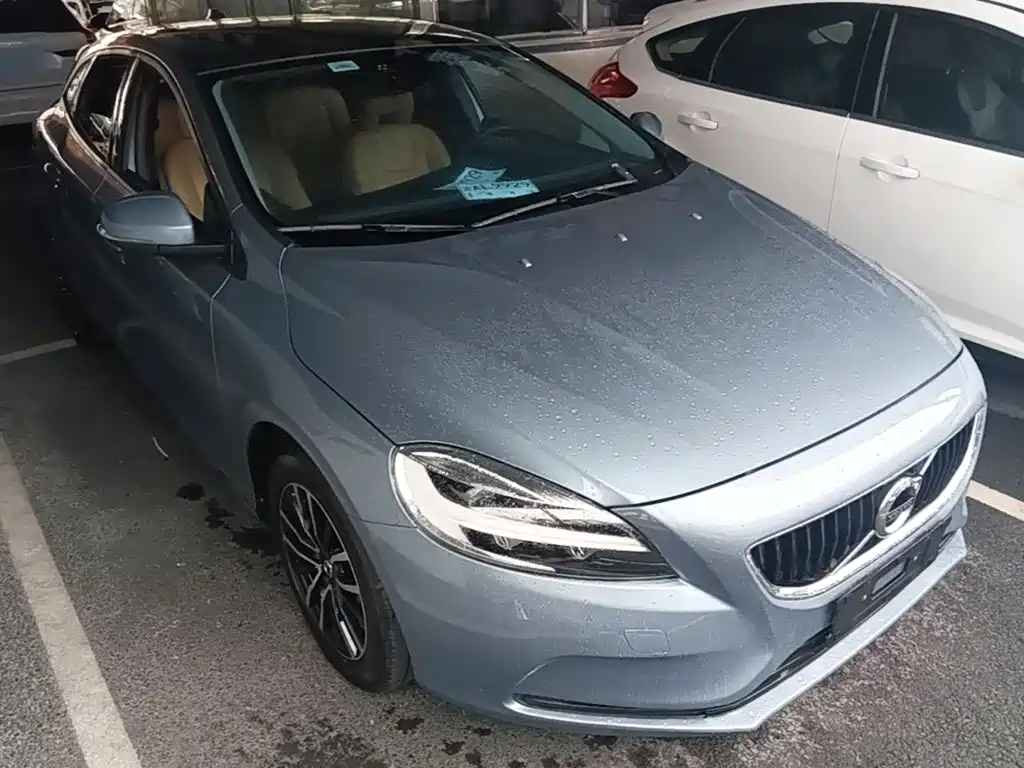 Volvo V40 — миниатюра 4