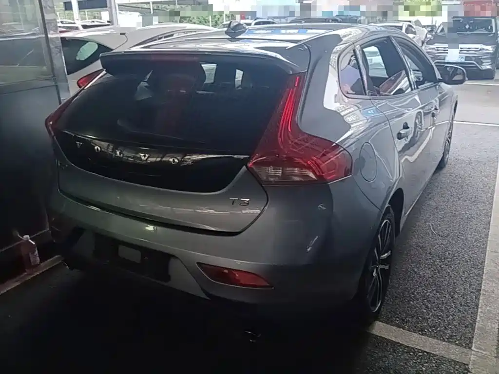 Volvo V40 — миниатюра 7