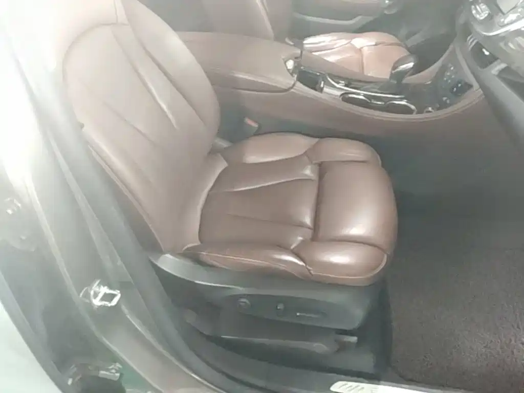 Buick Envision Plus — миниатюра 25