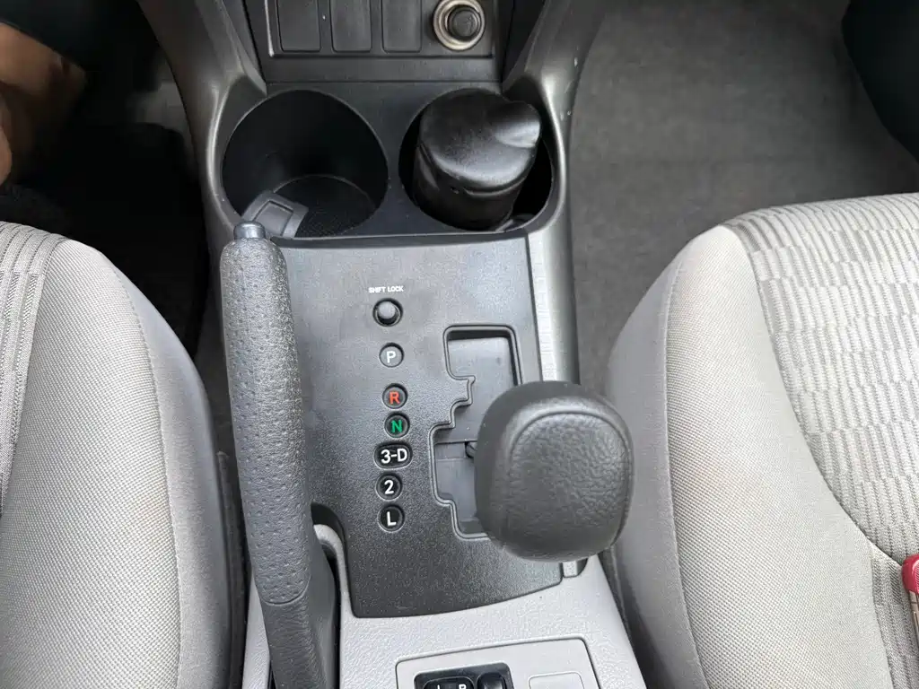 Toyota RAV4 — миниатюра 16
