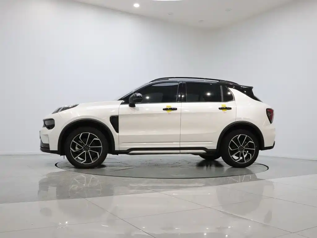 Lynk & Co 01 — миниатюра 8