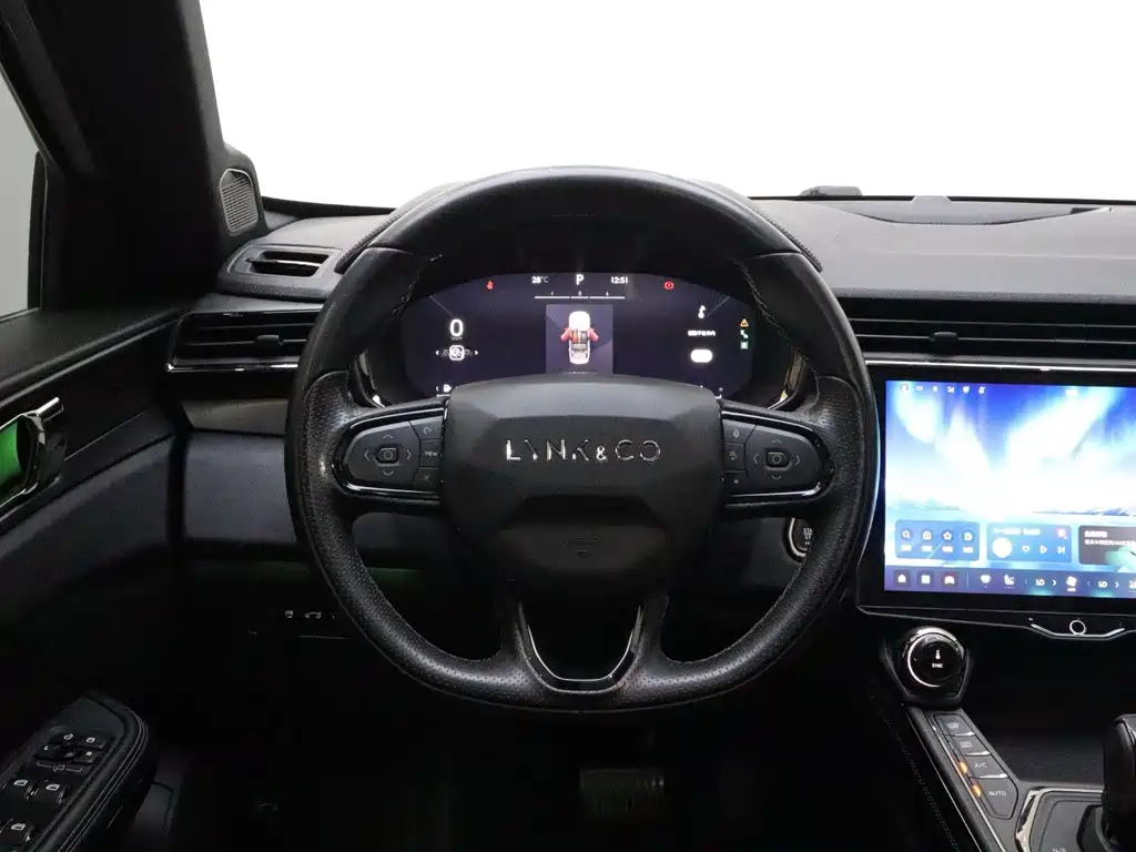 Lynk & Co 01 — миниатюра 15