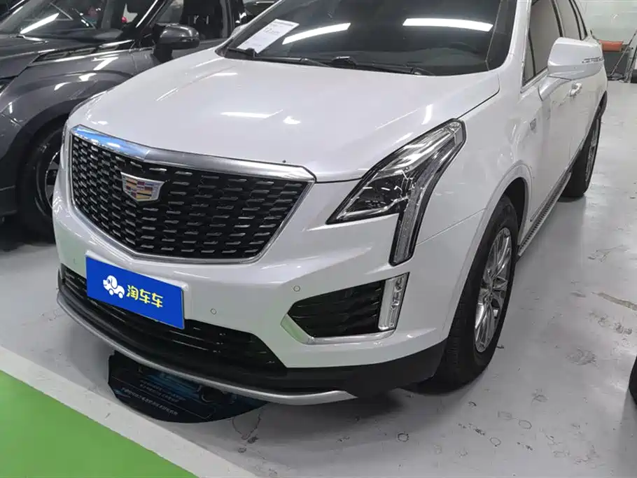 CADILLAC XT5