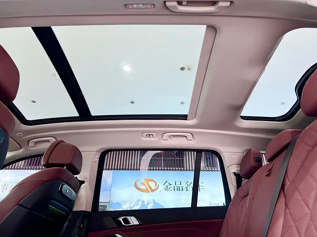 BMW X7 — миниатюра 13