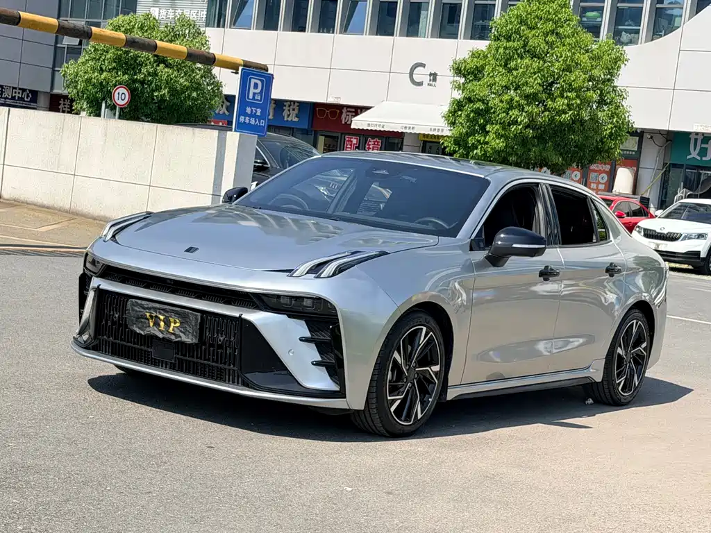 Купить Lynk & Co 03
