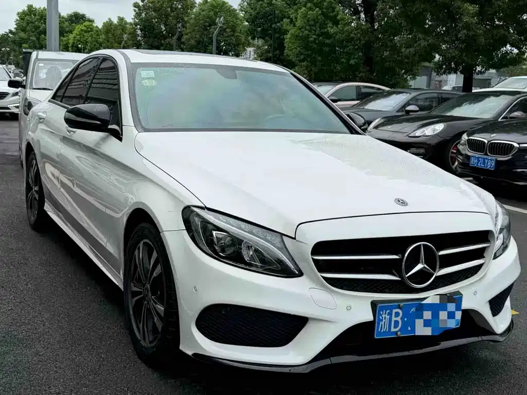 Mercedes-Benz C-Class — миниатюра 3