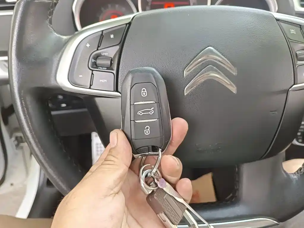 Citroen C4L — миниатюра 9