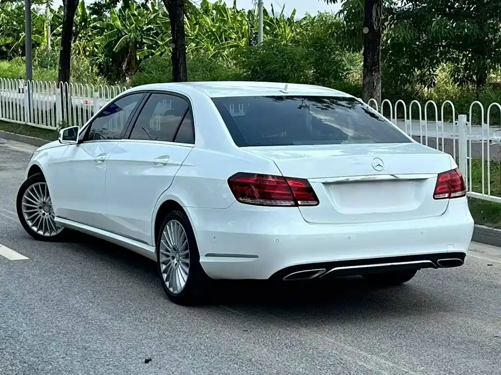 Mercedes-Benz E-Class — миниатюра 3