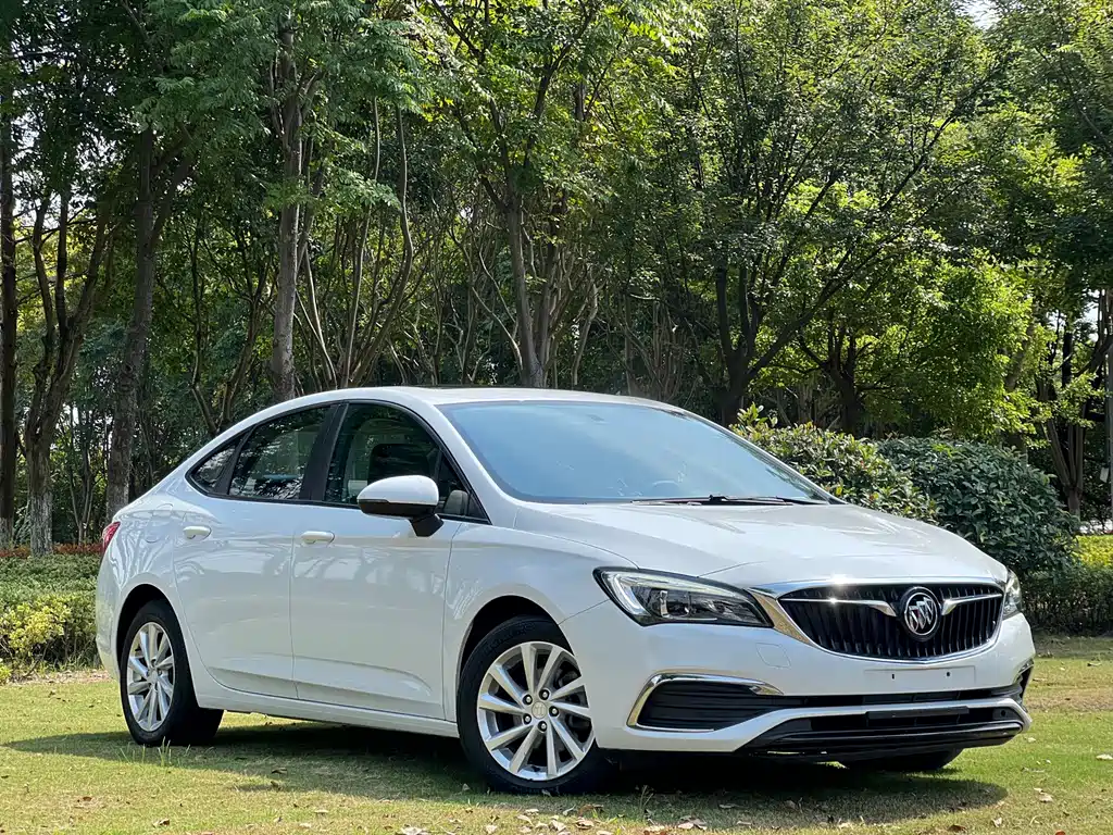 Buick Verano — миниатюра 14